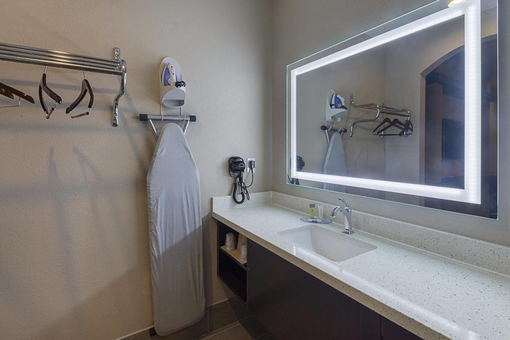 Econo Lodge Inn & Suites Houston Nw-Cy-Fair Jersey Village Eksteriør bilde