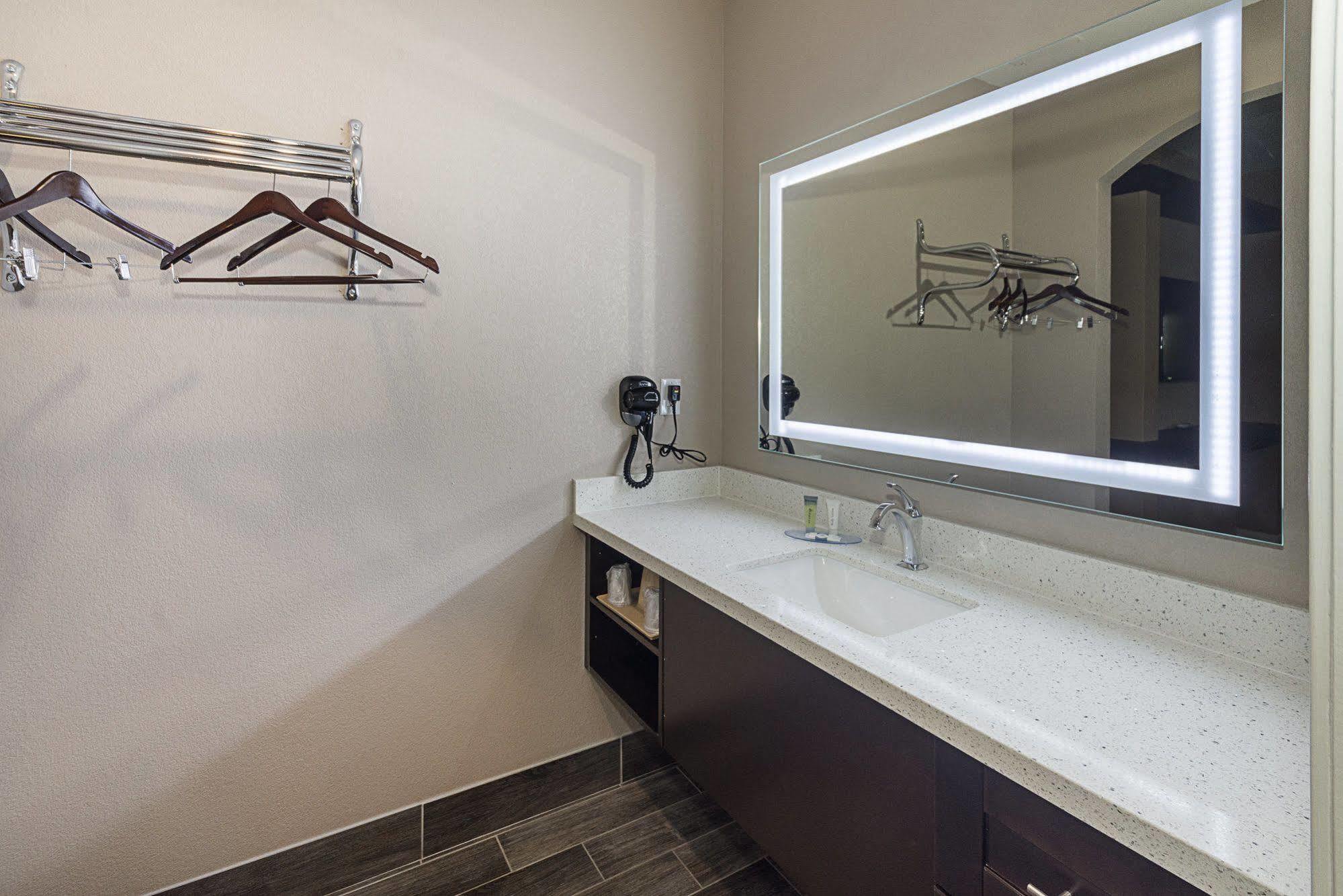 Econo Lodge Inn & Suites Houston Nw-Cy-Fair Jersey Village Eksteriør bilde